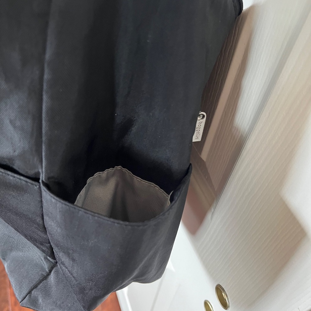 Handbag - Picture 3 of 5